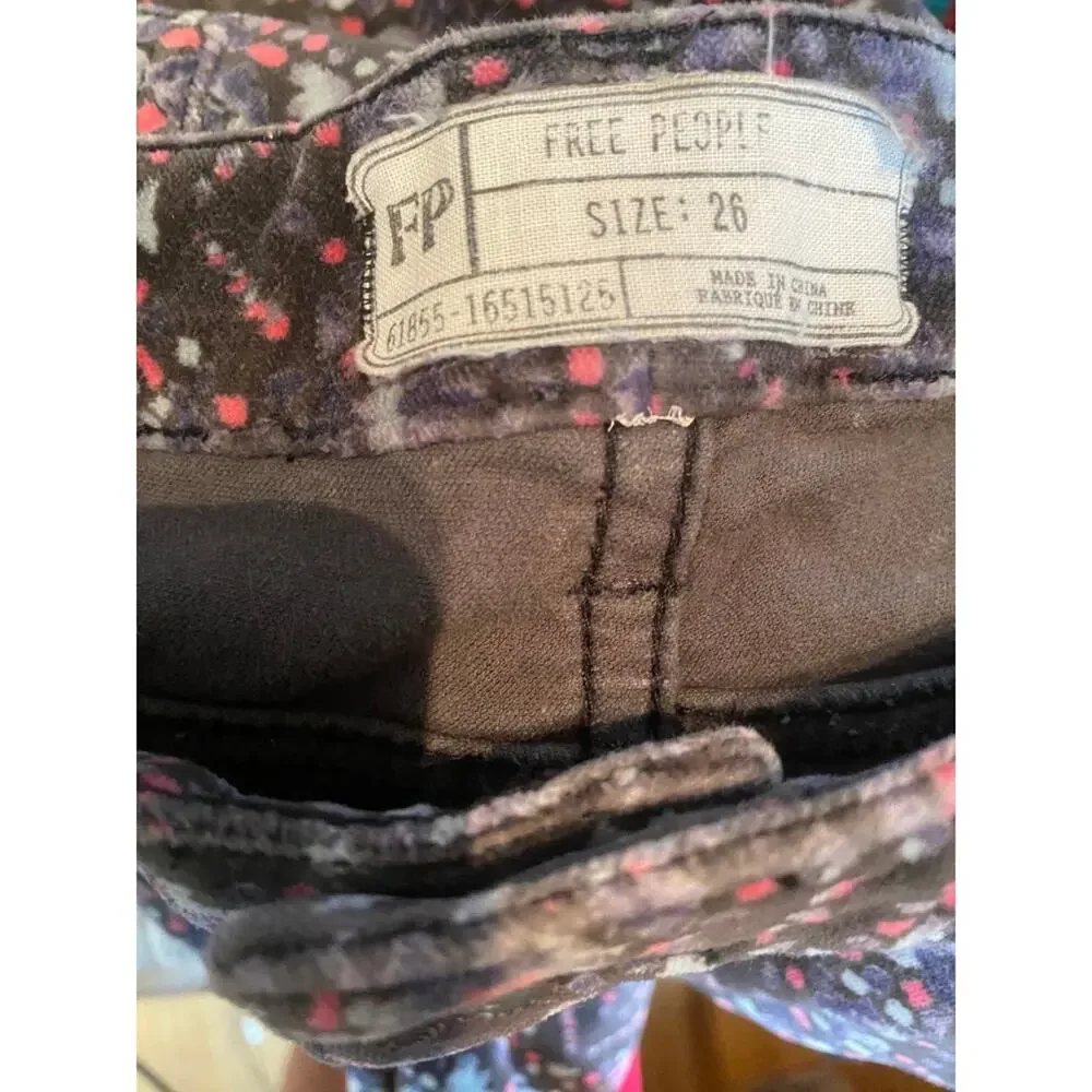 Free People Floral pants size 26 Womens Skinny Jeans Velvet